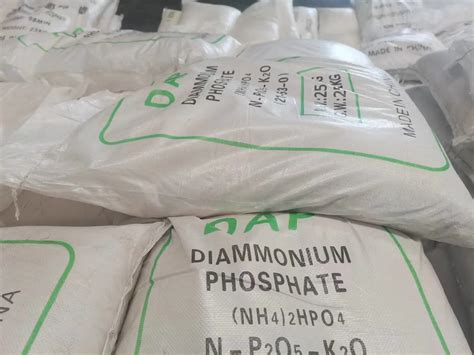 Diammonium Phosphate への需要増加！肥料生産における不可欠な栄養素